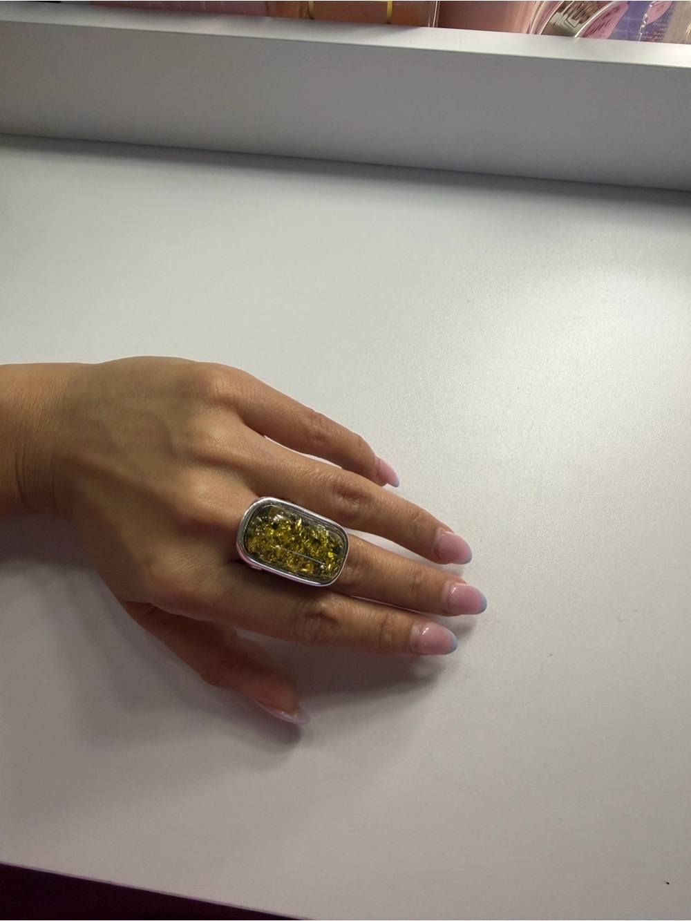 Polaroid Sterling Silver Green Amber Oval Statement Ring - Picture 2 of 7